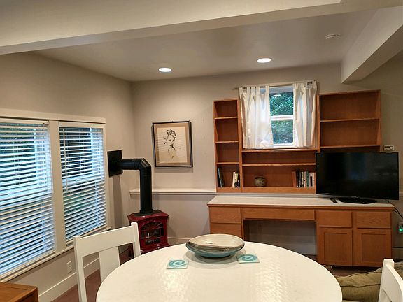 3rd image of 8406 206th St SE #B