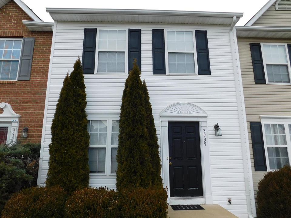 1st image of 3939 Saint Michaels Sq