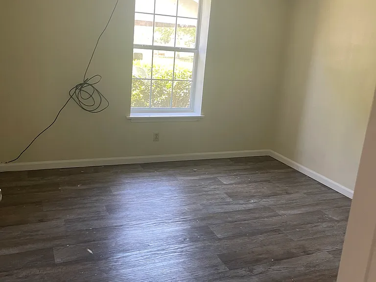 303 Schley St — Photo 9