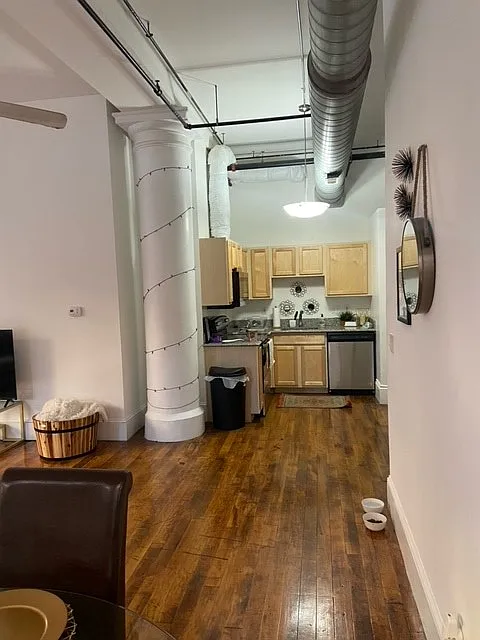 2 bed, 1250 sqft, $1,750 — Photo 4