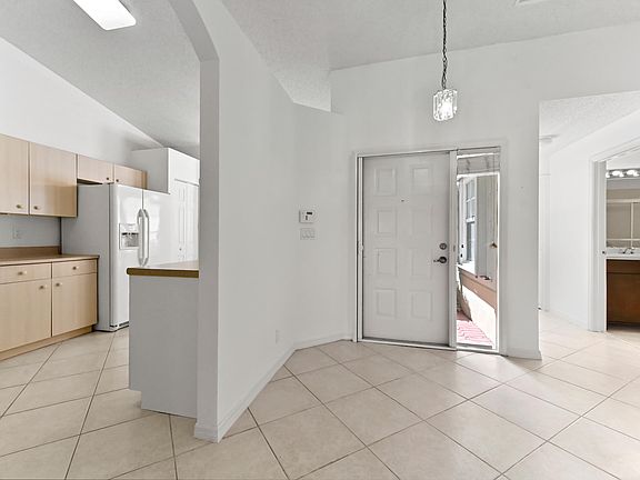 4th image of 6069 Heliconia Road