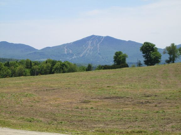 2nd image of 3038 N Ridge Rd