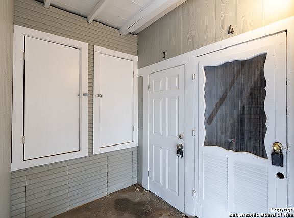 2nd image of 1039 Aganier Ave #3