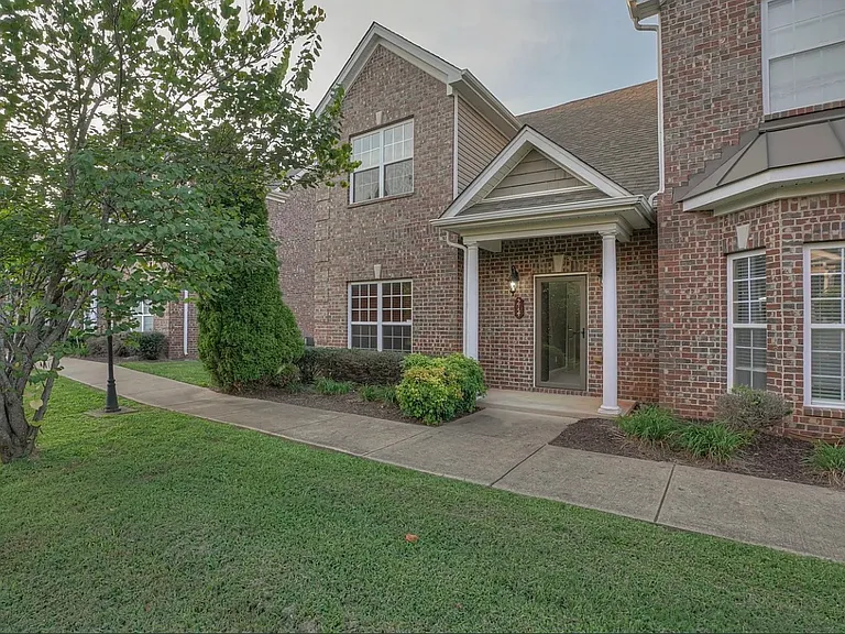 214 Rowlette Cir #214 — Photo 2