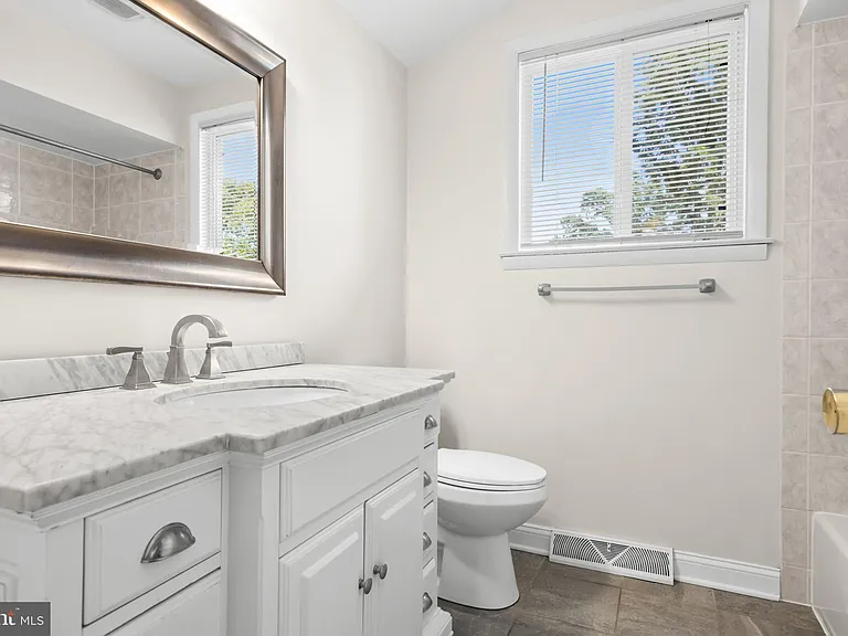 334 Cleveland Ave — Photo 15