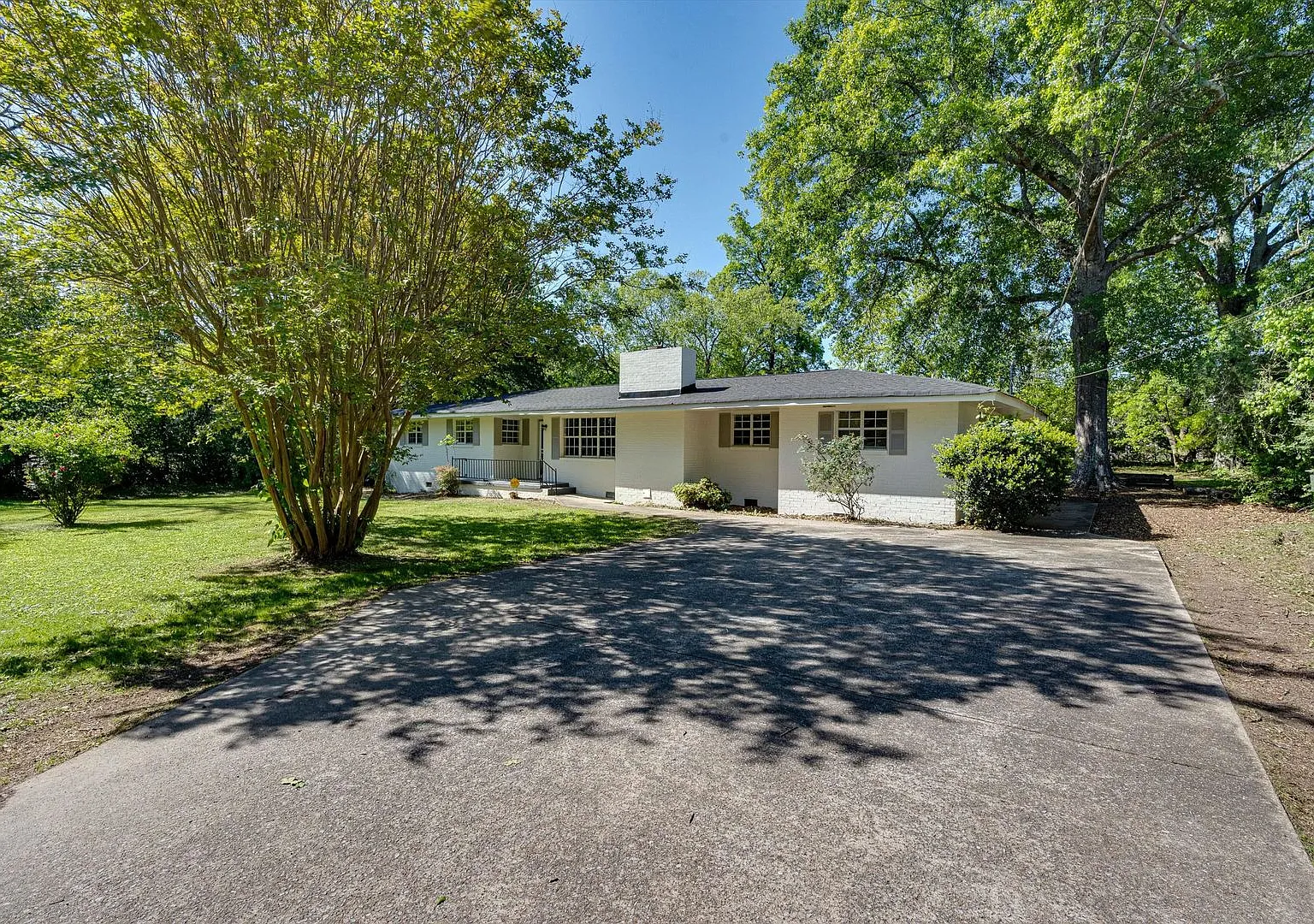 Coming soon! Remodeled 4/ 2 Home for Rent — Photo 2