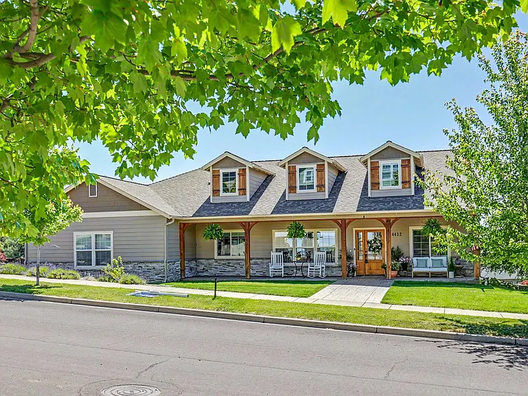 4432 Vista Pointe Dr — Photo 3