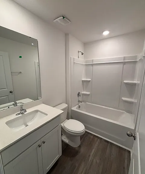 45 Sweet Meadow Rd #1 — Photo 11