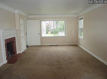 4th image of 20130 Beachview Dr