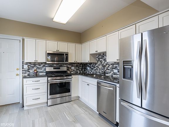 2nd image of 65 E Harris Ave APT A2