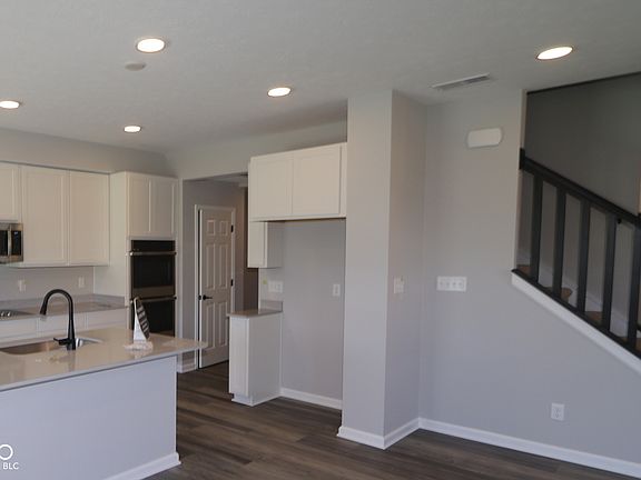 3rd image of 5517 Aspen Wood Ln