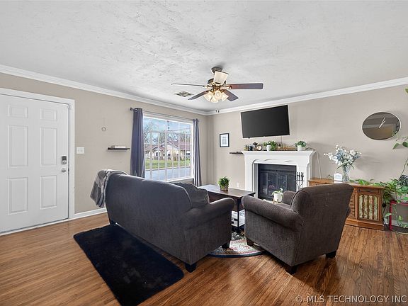 4th image of 903 S Richmond Ave