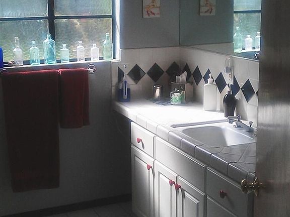 4th image of 2703 N Adoline Ave