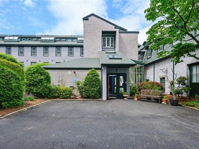 25 Water St APT 205, East Greenwich, RI, 02818