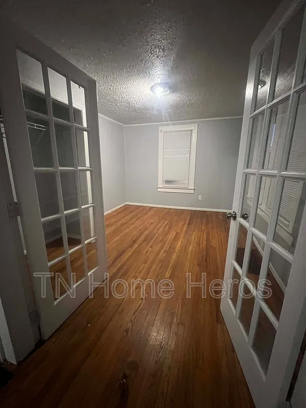3 bed, 2.5 bath, 1250 sqft, $1,950 — Photo 4