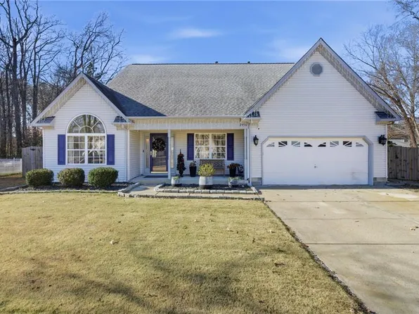 2956 Chestwood Bnd, Virginia Beach, VA 23453