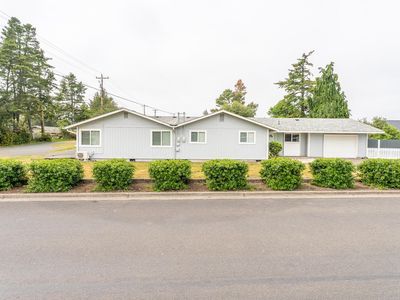 2025 Pine St, Florence, OR, 97439