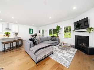 13 Myers Ter, Morris Plains, NJ 07950