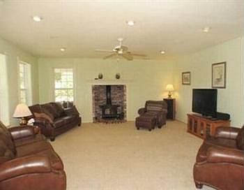 3rd image of 6801 Flat Creek Dr