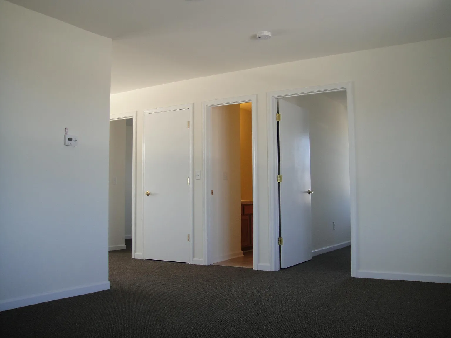 2 bed, 875 sqft, $1,200 — Photo 3