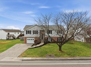 203 Ivory Dr, Stephens City, VA 22655