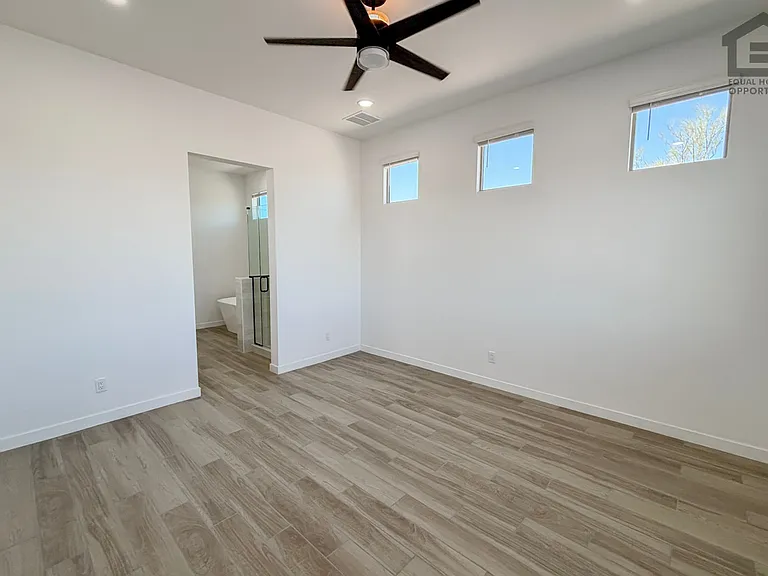 16154 E Lowden Rd — Photo 9