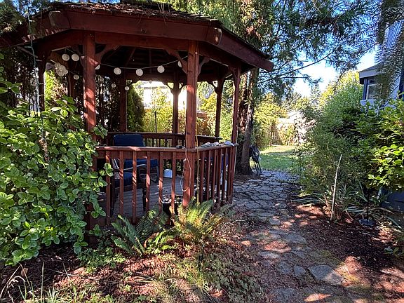 Gazebo - perfect spot to chill