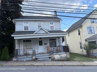 609 Pennsylvania Ave, Roseto, PA