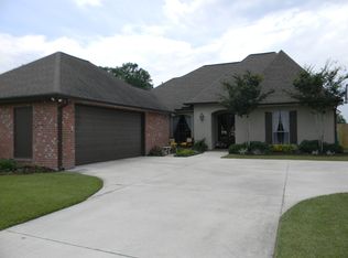 16431 Dale Ct, Prairieville, LA 70769