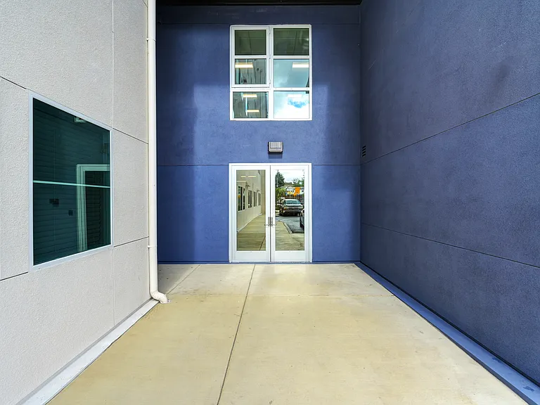 MacArthur Heights — Photo 10