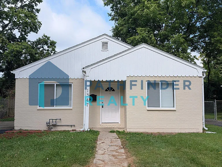 1347 Cory Dr — Photo 1