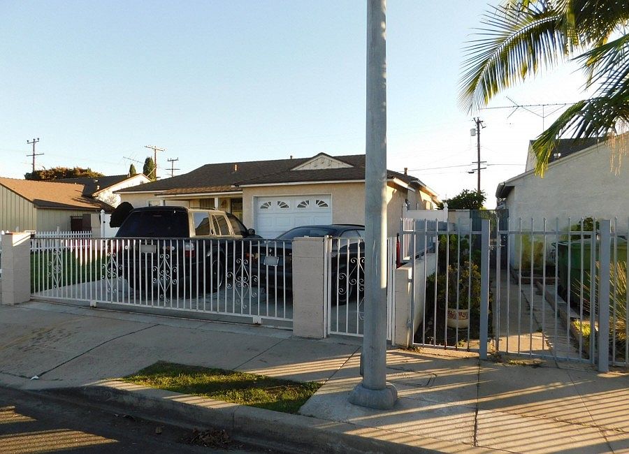 2nd image of 514 W 156th St