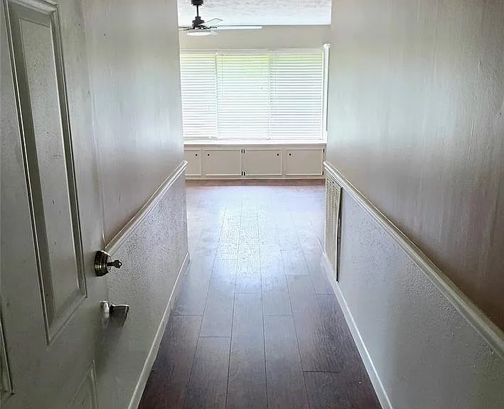 2204 Mimosa Ct — Photo 3