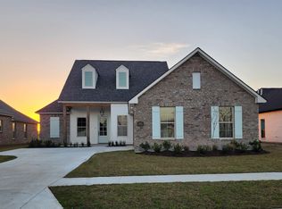 5221 White River Rd, Darrow, LA 70725