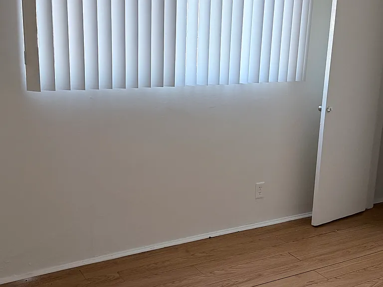 3240 Bagley Ave #7 — Photo 6