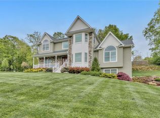 37 Renfrew Rd, New City, NY 10956
