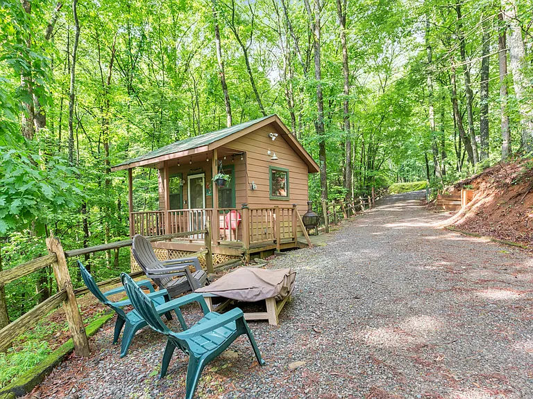 9 Briar Creek Rd — Photo 8