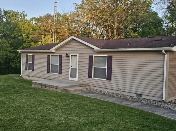 201 E Elizabeth St, Greenup, IL 62428