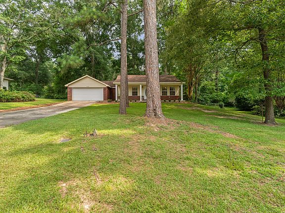 3rd image of 308 Green Hills Dr