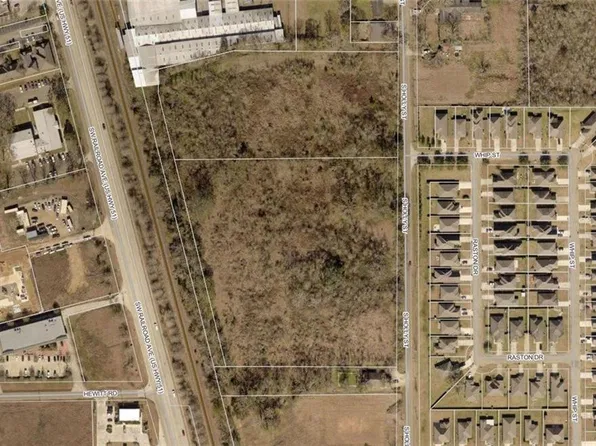 1501 S Holly St, Hammond, LA 70403