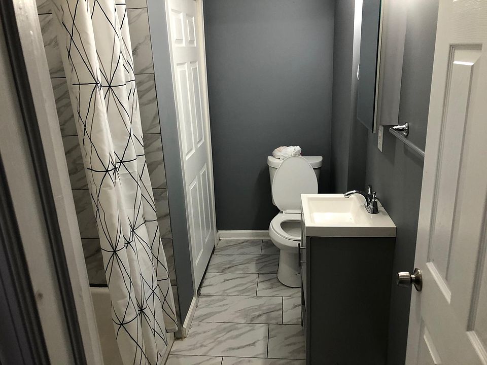 2nd image of 1529 Sellers St #3