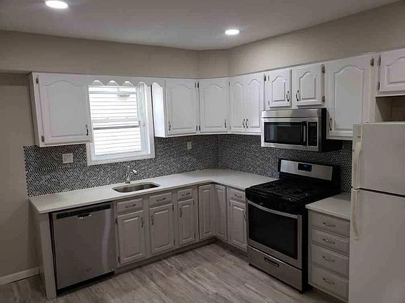 2nd image of 234 Parrott Ave #1