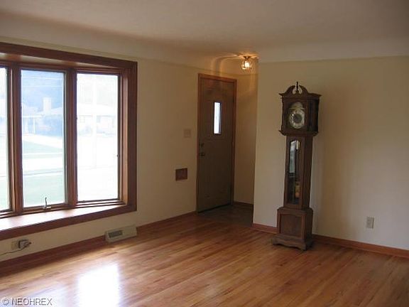 3rd image of 8200 Craigleigh Dr