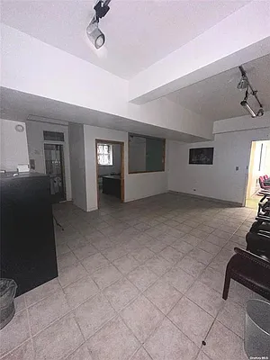 Sold by Sany Realty Group, LLC | media 2
