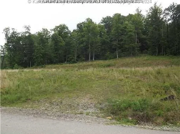 107 Graff Ln, Charleston, WV 25304