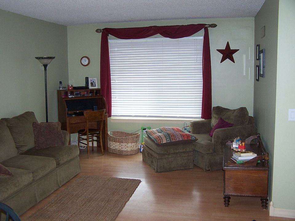 2nd image of 6727 W Oneil St