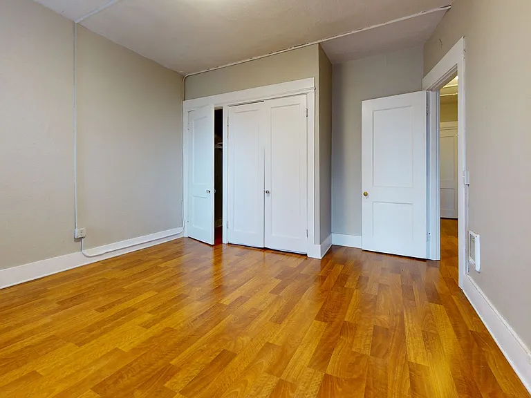 Roycroft Apartments — Photo 22
