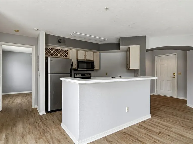 7300 Westpointe Blvd #725 — Photo 16