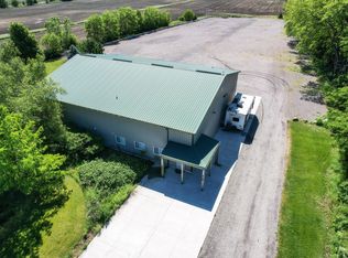 8756 E Highpoint Rd, Yorkville, IL 60560