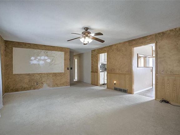 4th image of 11233 Walrond Ave